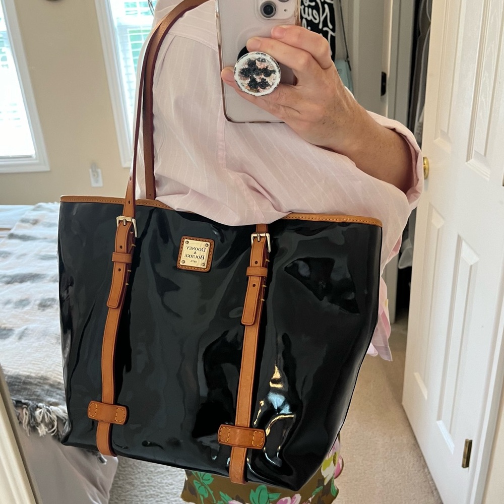 Dooney & Bourke black patent leather tote handbag